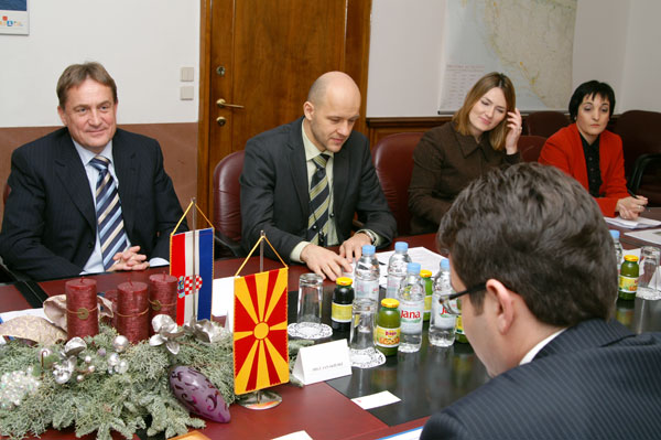 2008.12. 16. - Ministar Kalmeta o hrvatskom modelu cestogradnje s makedonskim ministrom prometa